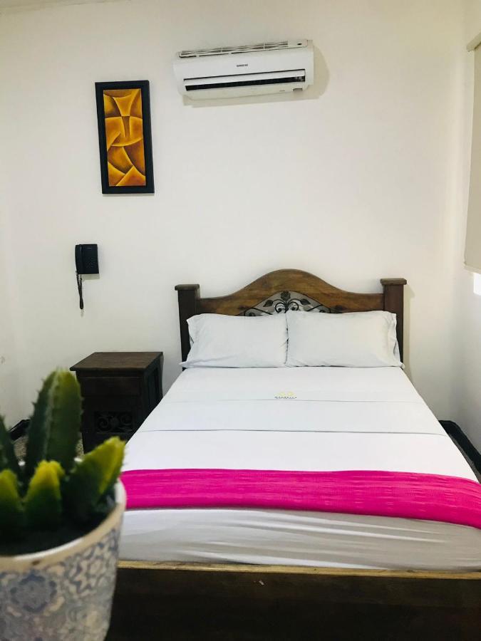 Hotel Maceo เมลการ์ ภายนอก รูปภาพ