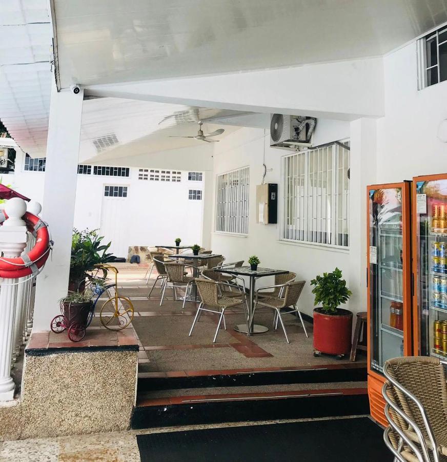 Hotel Maceo เมลการ์ ภายนอก รูปภาพ