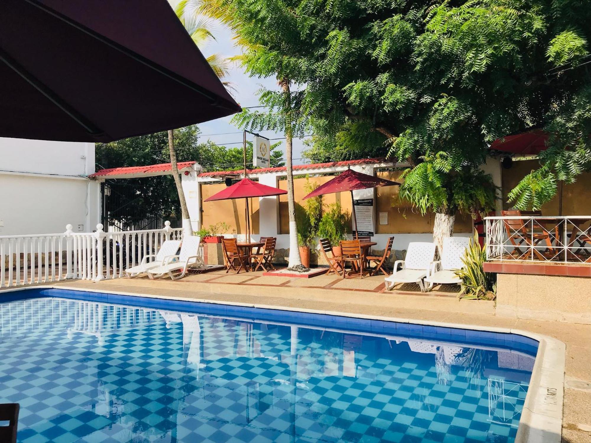 Hotel Maceo เมลการ์ ภายนอก รูปภาพ